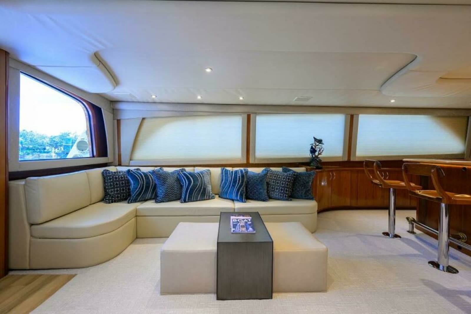 2004 Sea Force IX 82 Enclosed Bridge