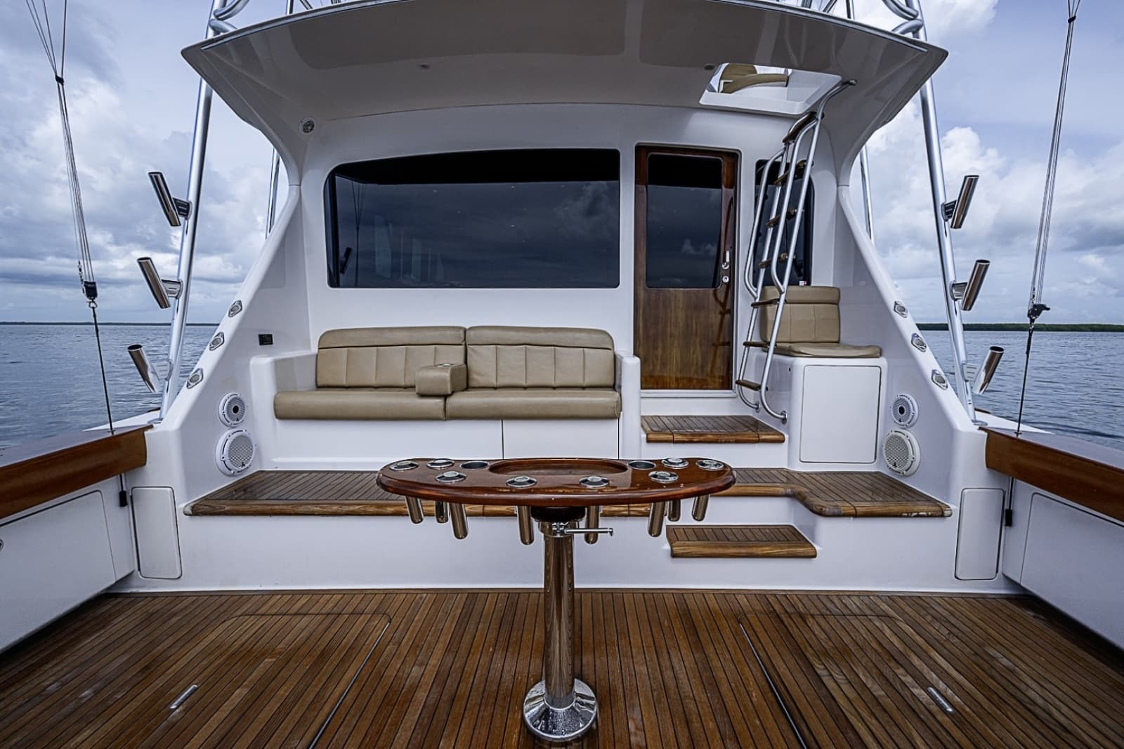 Viking 64 BIG BLUE - Cockpit