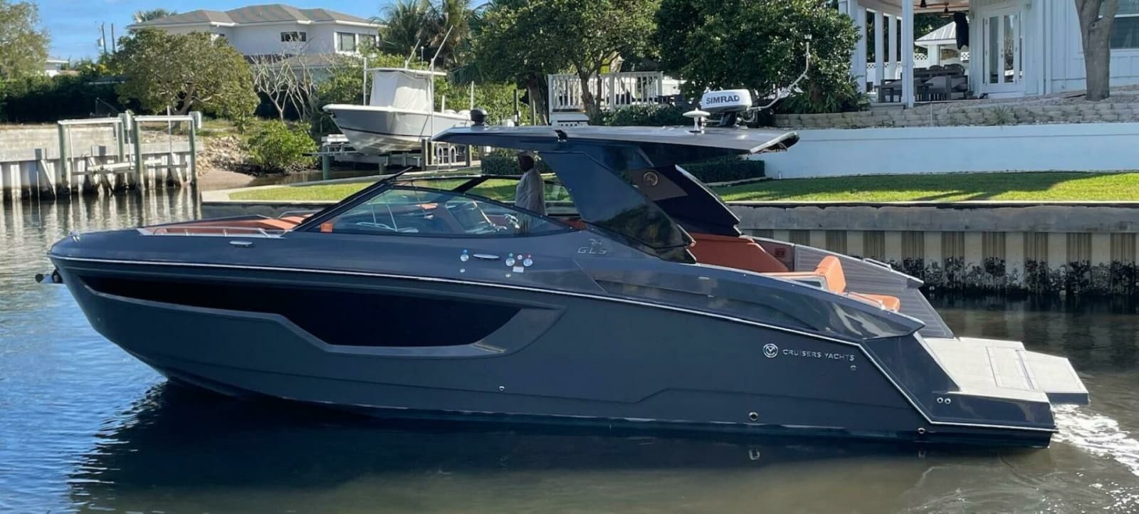 Cruisers Yachts 38 GLS -
