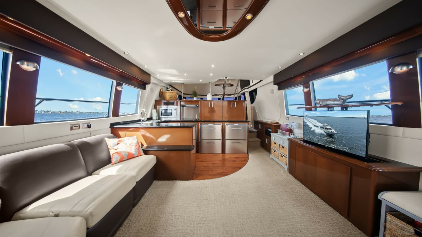 2008 Carver 56 Voyager