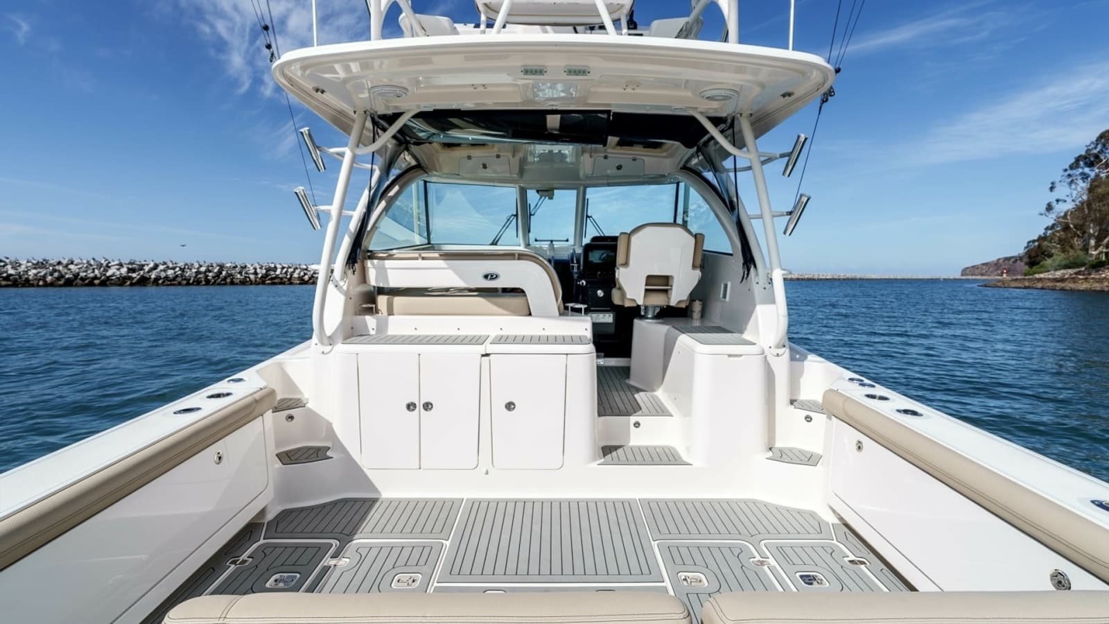 2018 Pursuit 385 Offshore "TAG TEAM" - Spacious Aft Deck