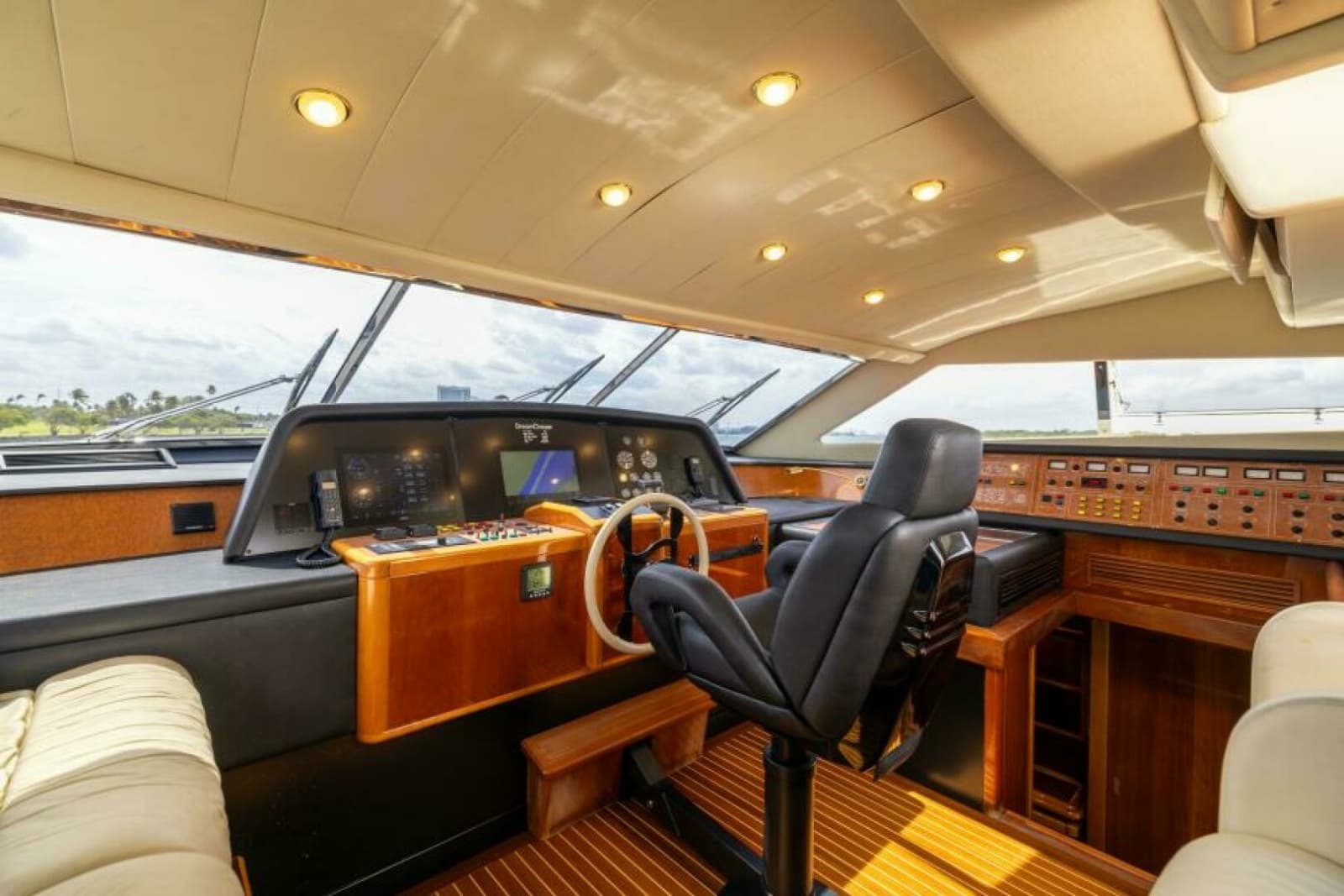 2001 Ferretti 94 Raised Pilothouse - Dreamchaser -Raised Pilothouse