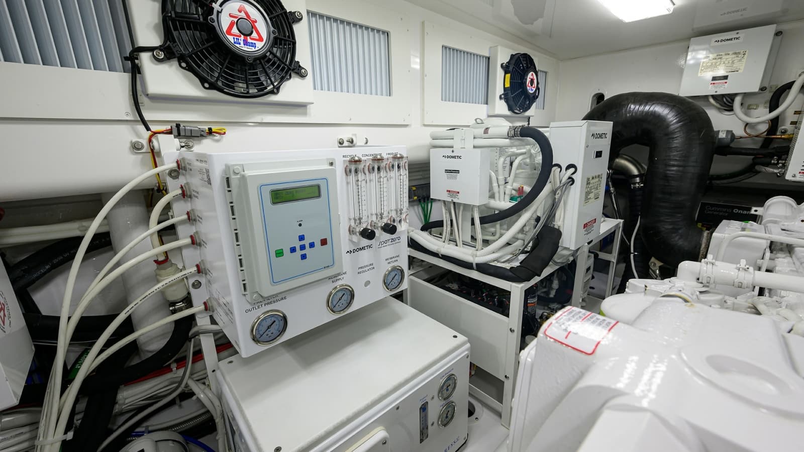 44_viking_reelaxin_engine_room_05