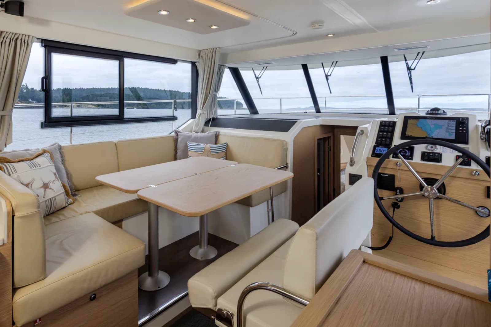 2022 Beneteau Swift Trawler 41