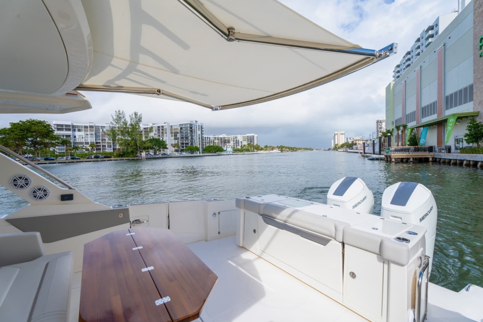 2024 Tiara Yachts 43 LS