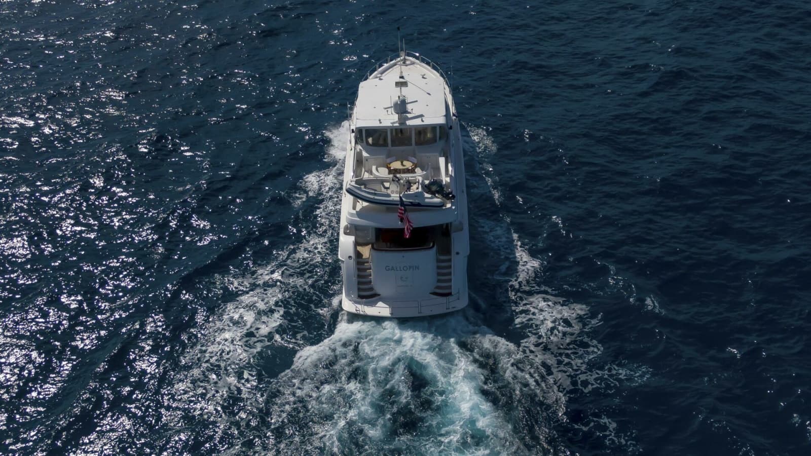 Hatteras 80 Gallopin- Stern View