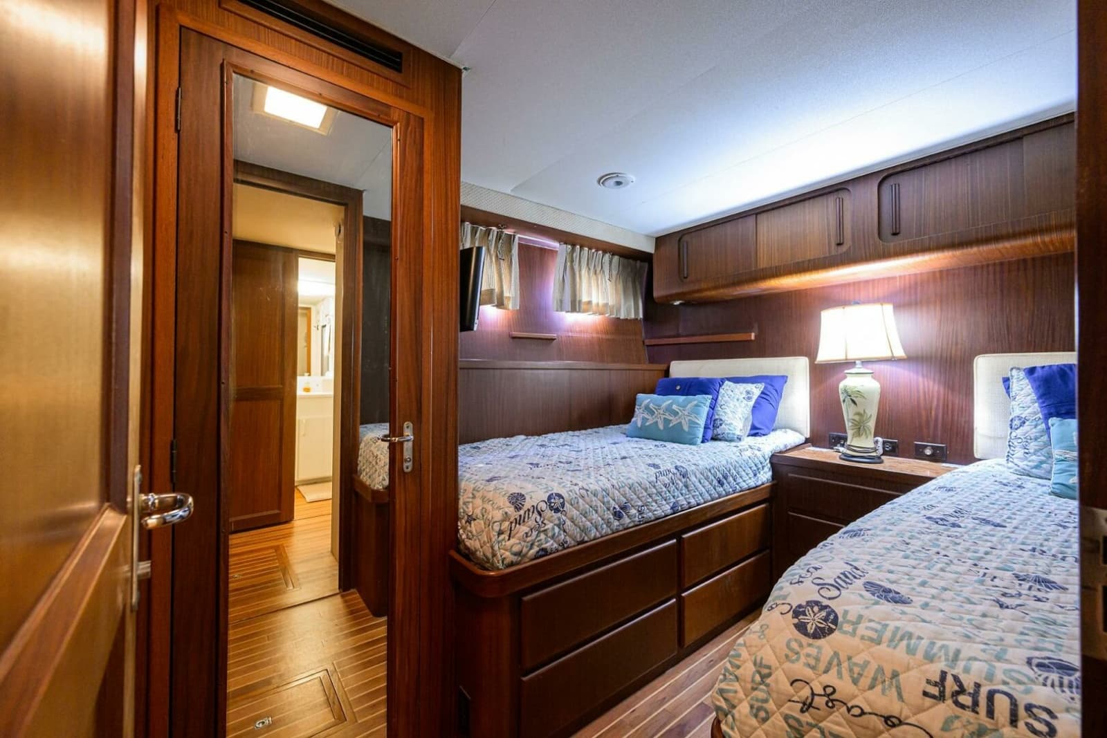 Hatteras 63 - Phantom - Guest Stateroom