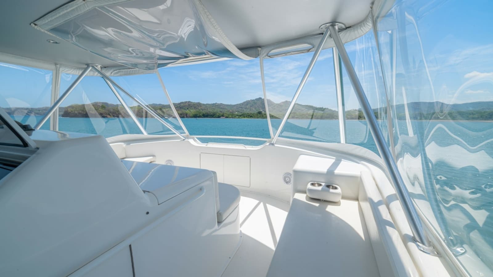 Enclosed Flybridge with Panoramic Views