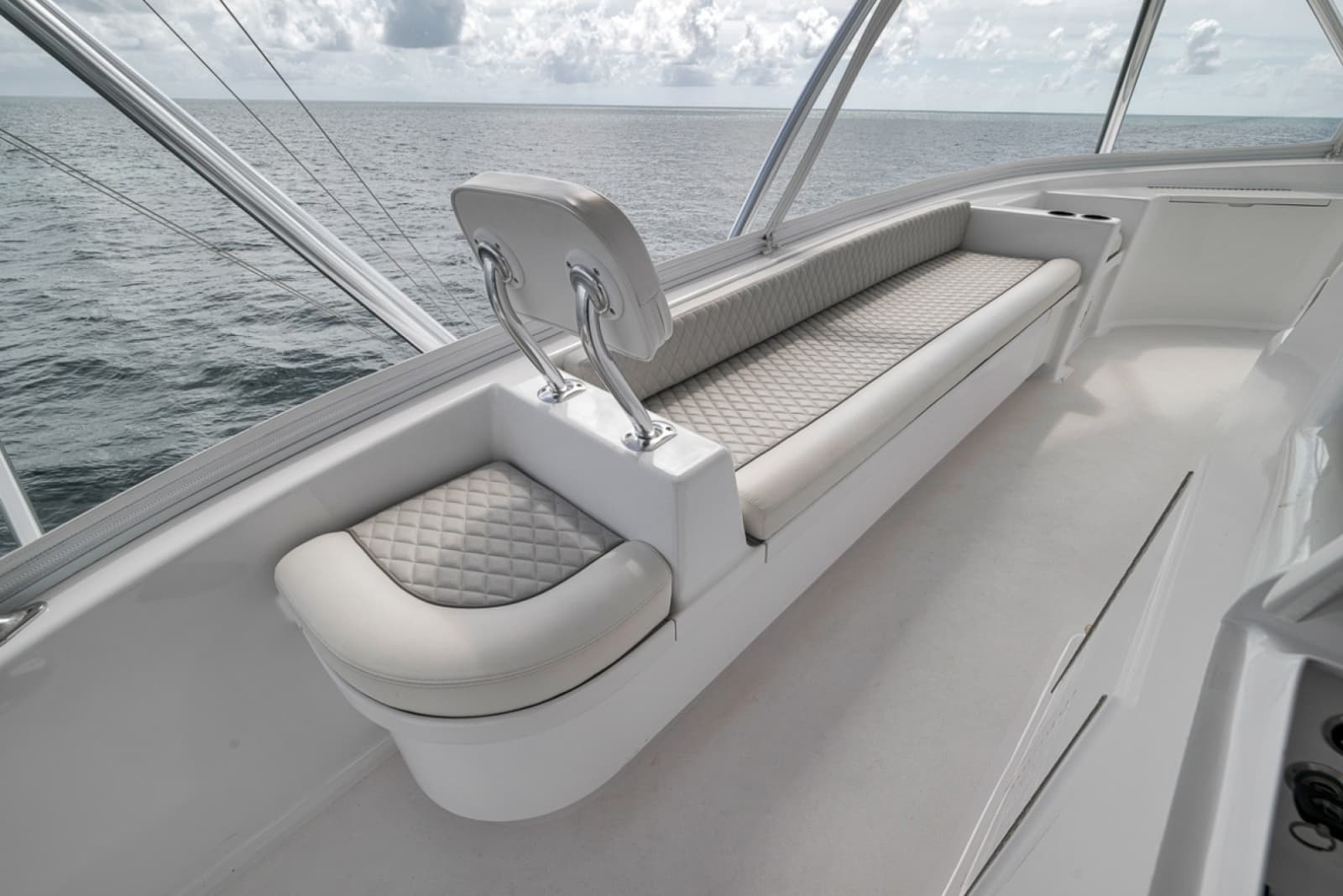 2021 Weaver 75 Convertible