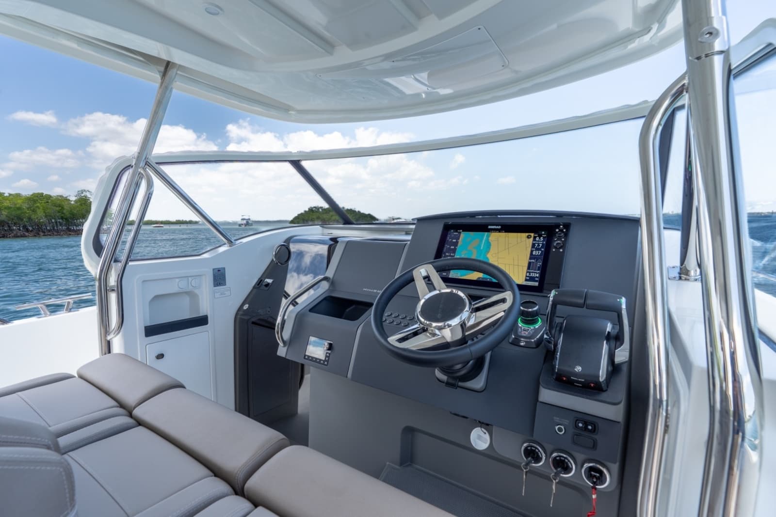 2025 Nimbus Tender 11