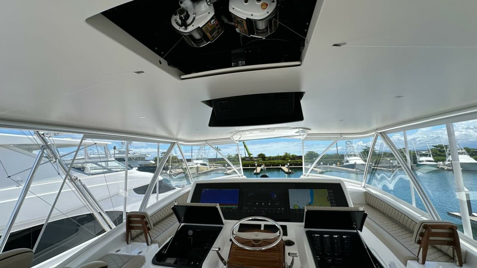 2025 82 Viking Convertible Boujie Bridge (5)