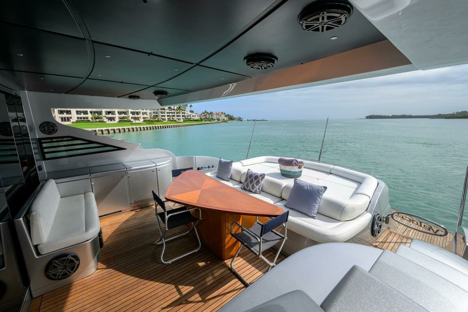 2009 Pershing 90 Express