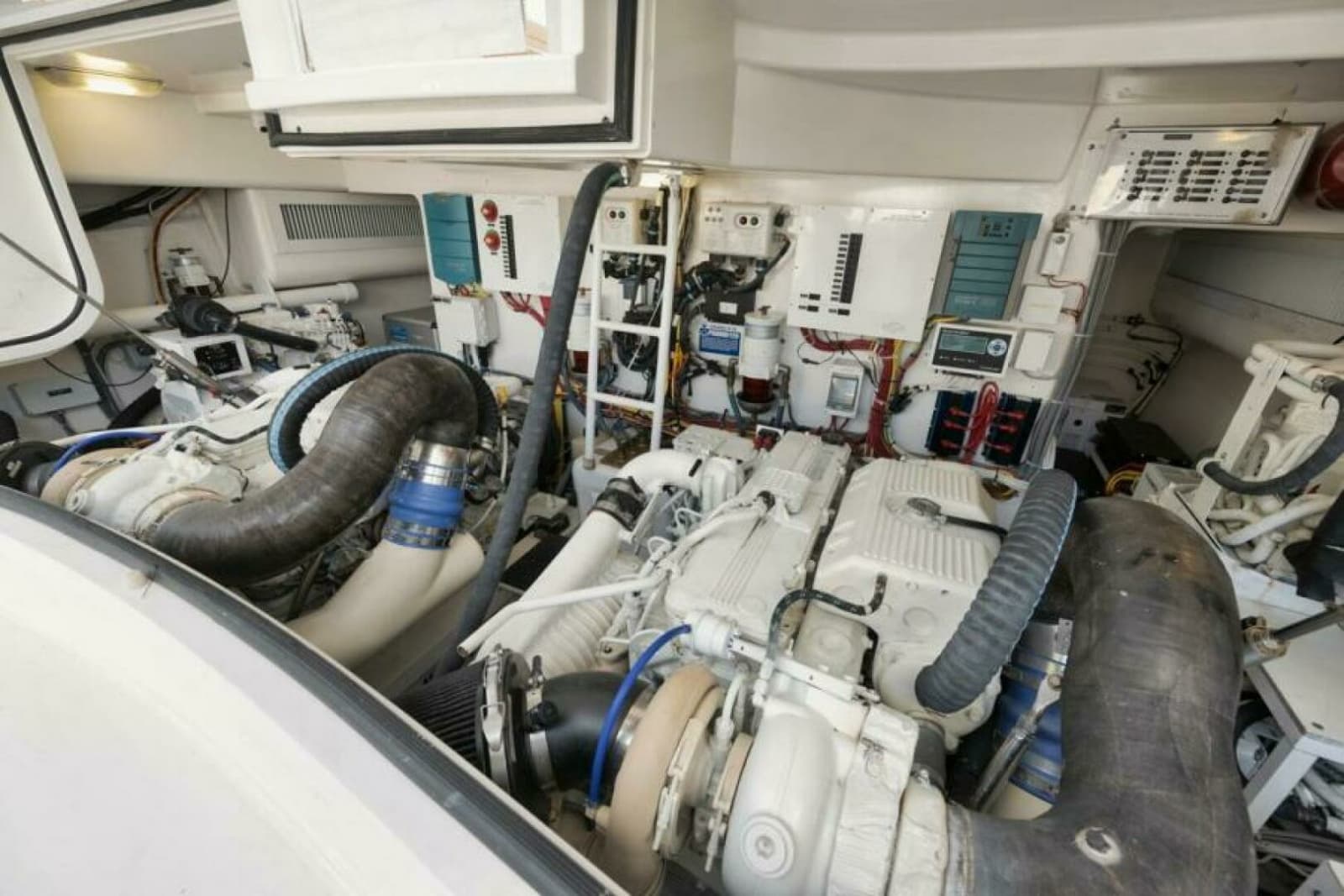 Viking 42 GAMECHANGER - Engine Room