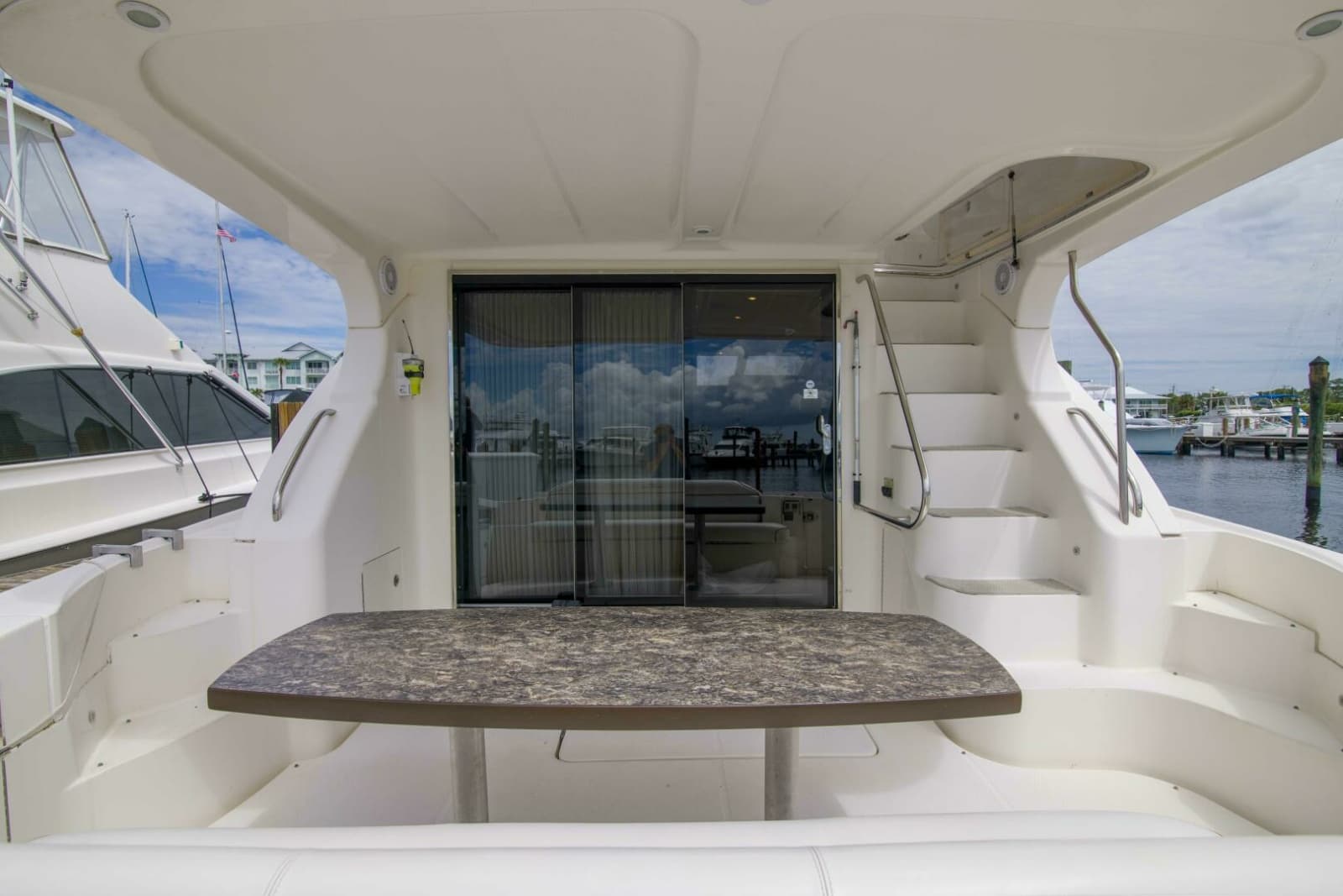 Silverton 52 - Immersed -