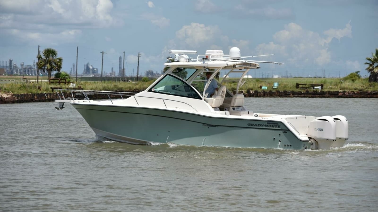 2016 Grady-White 330 Express