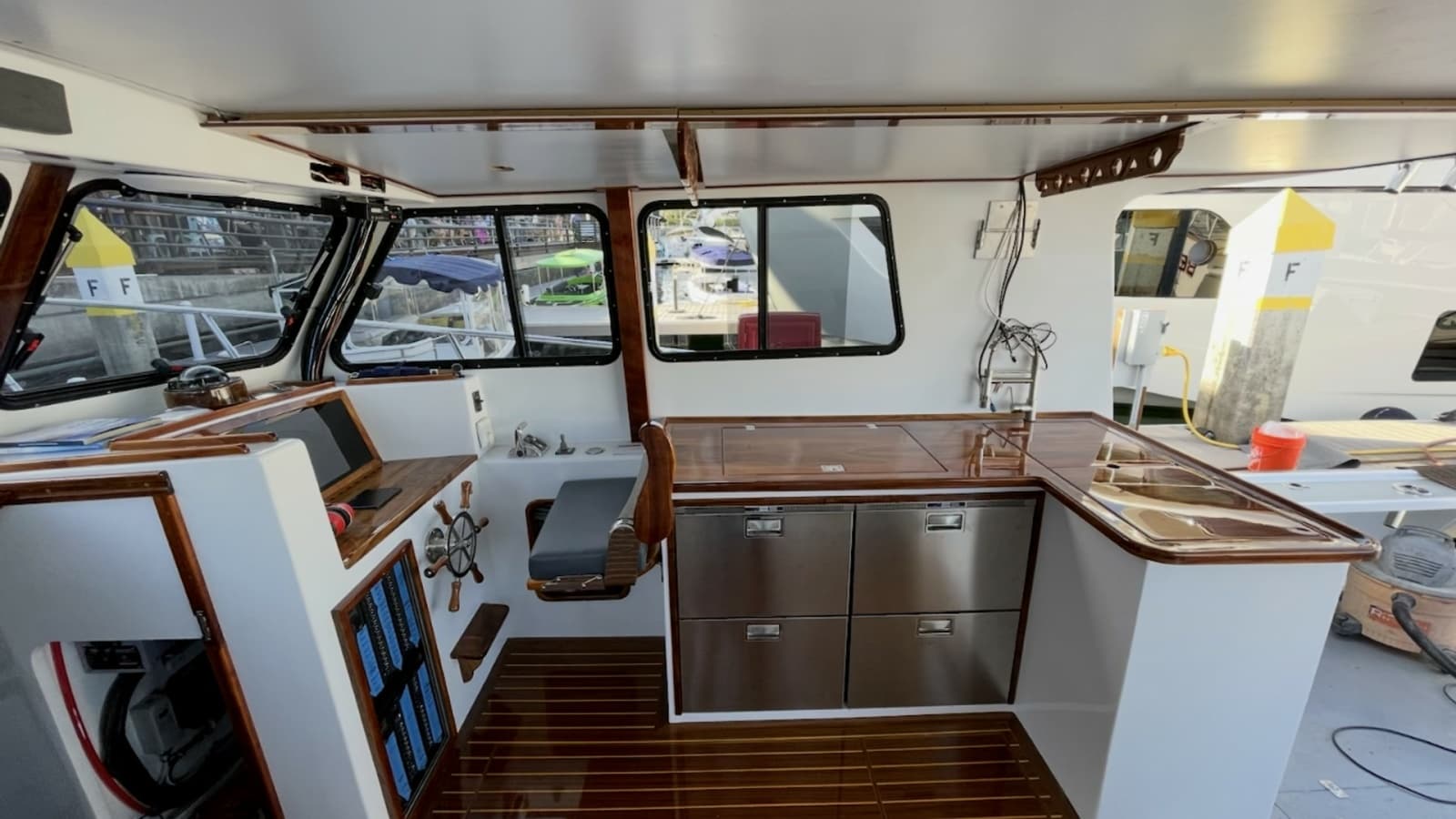 2019 Donelle 35 Flybridge Sportfish "BEAR FLAG 3.0" - Helm and Galley Area