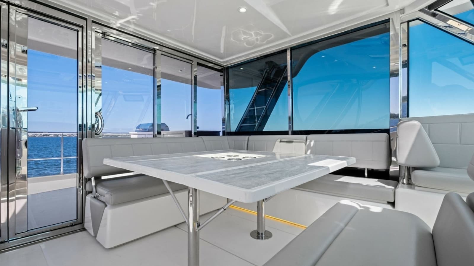 2022 54 Aquila Powercat 'Remarkable I'