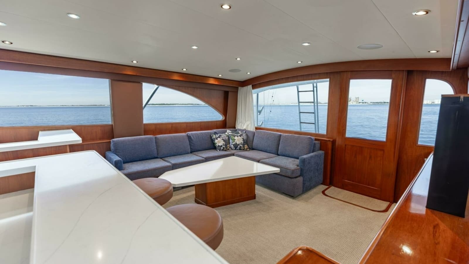 2006 Jim Smith 68 Convertible- Salon