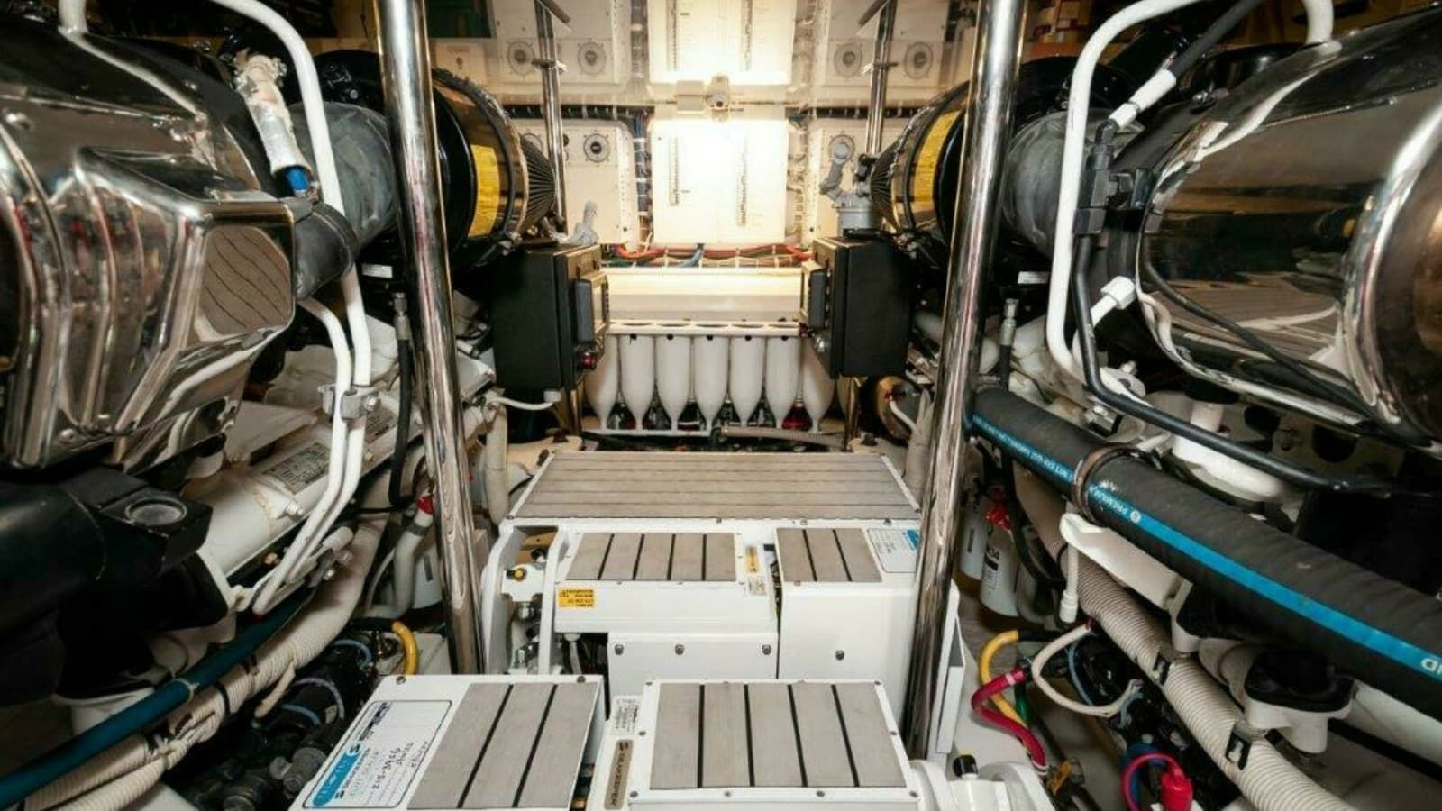 2016 Hatteras GT60 KNOT ON CALL Engine Room