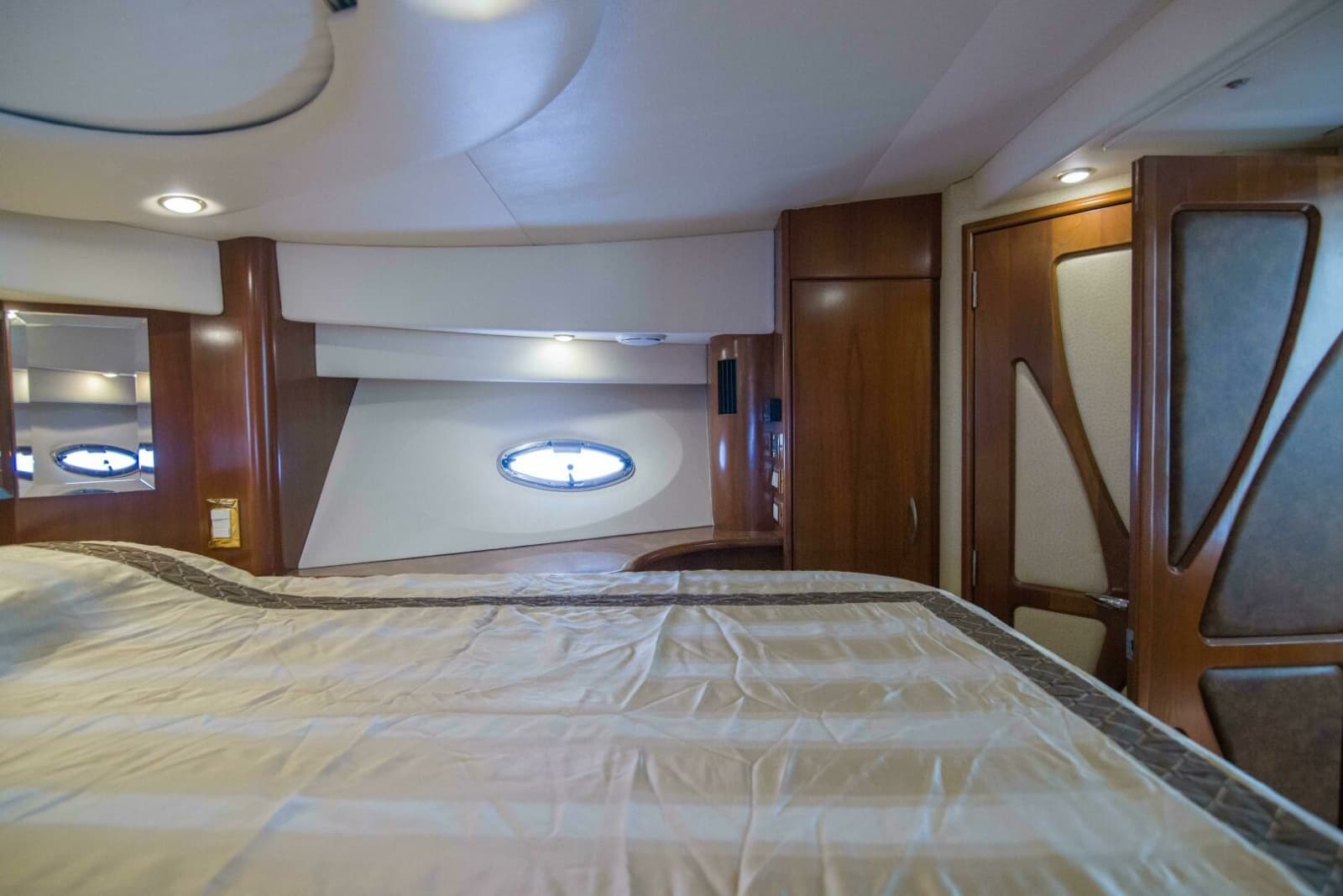 Silverton 52 - Immersed -