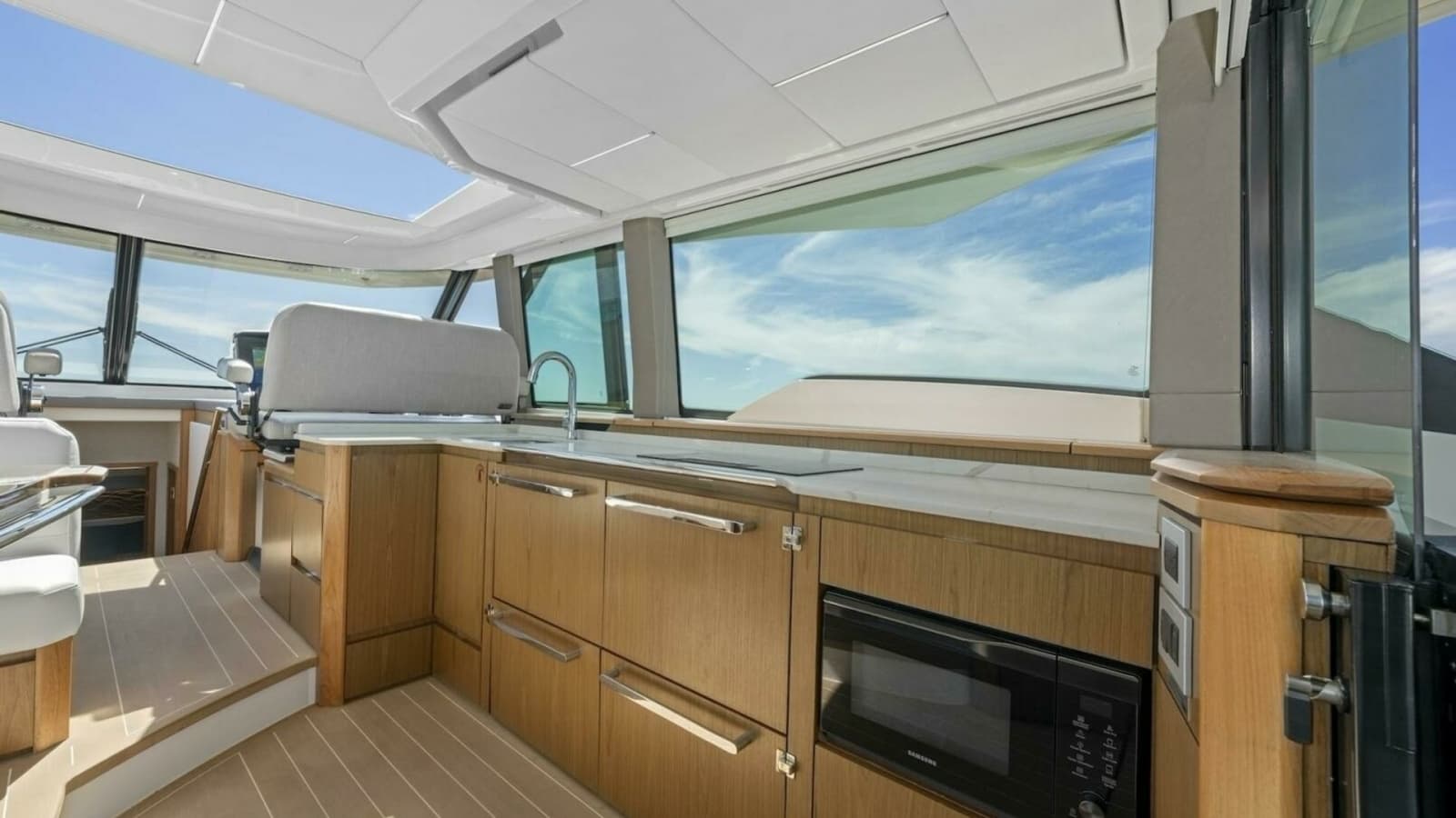 2023 Tiara Yachts EX 60