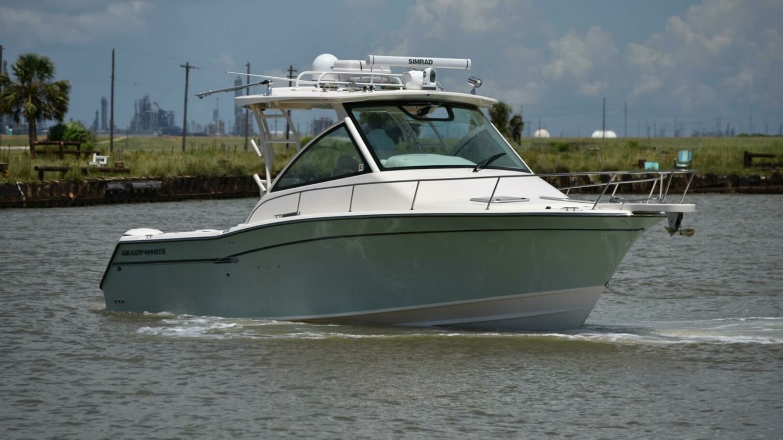 2016 Grady-White 330 Express