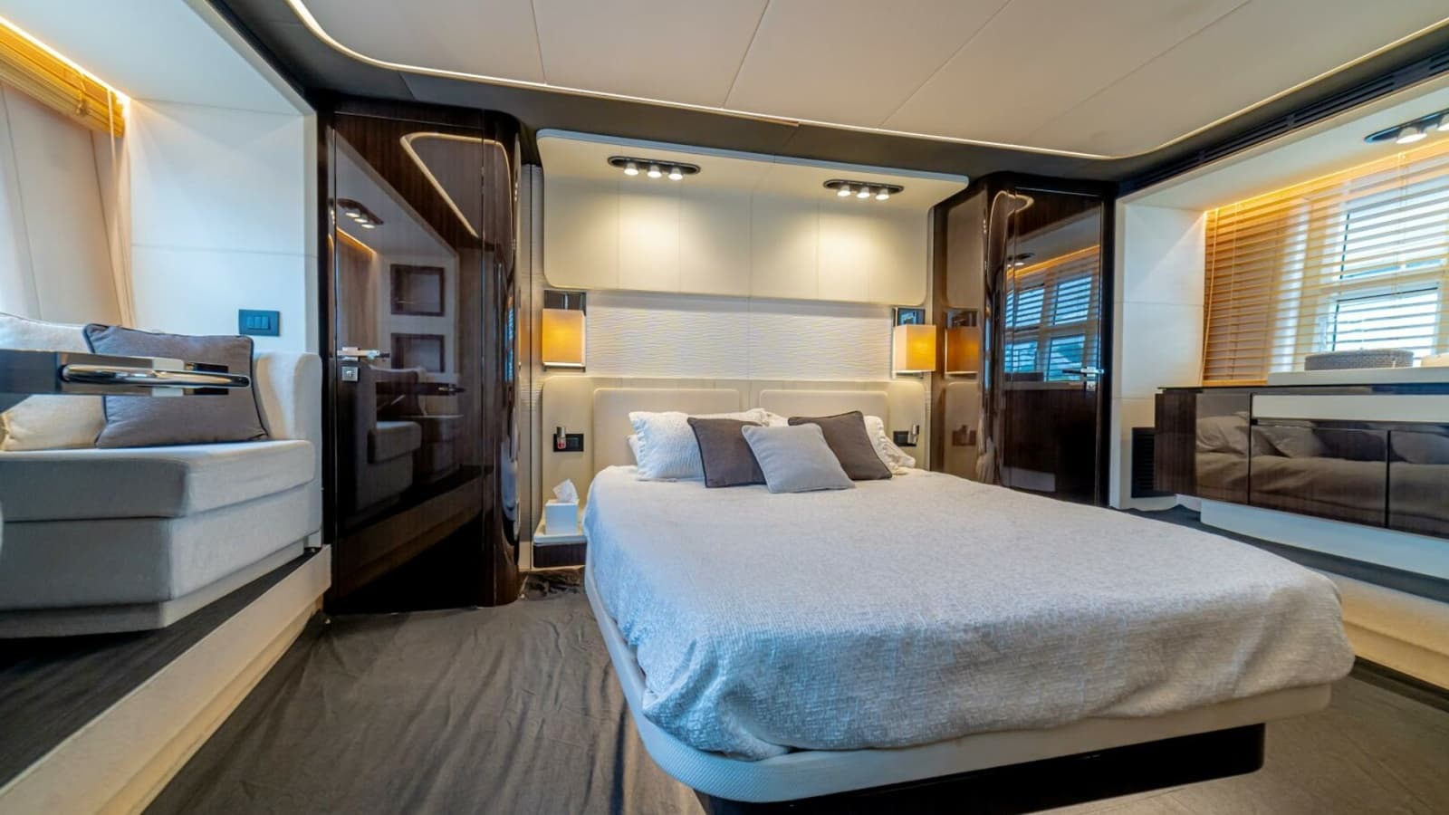 2017 Azimut 77 "Carpe Diem"