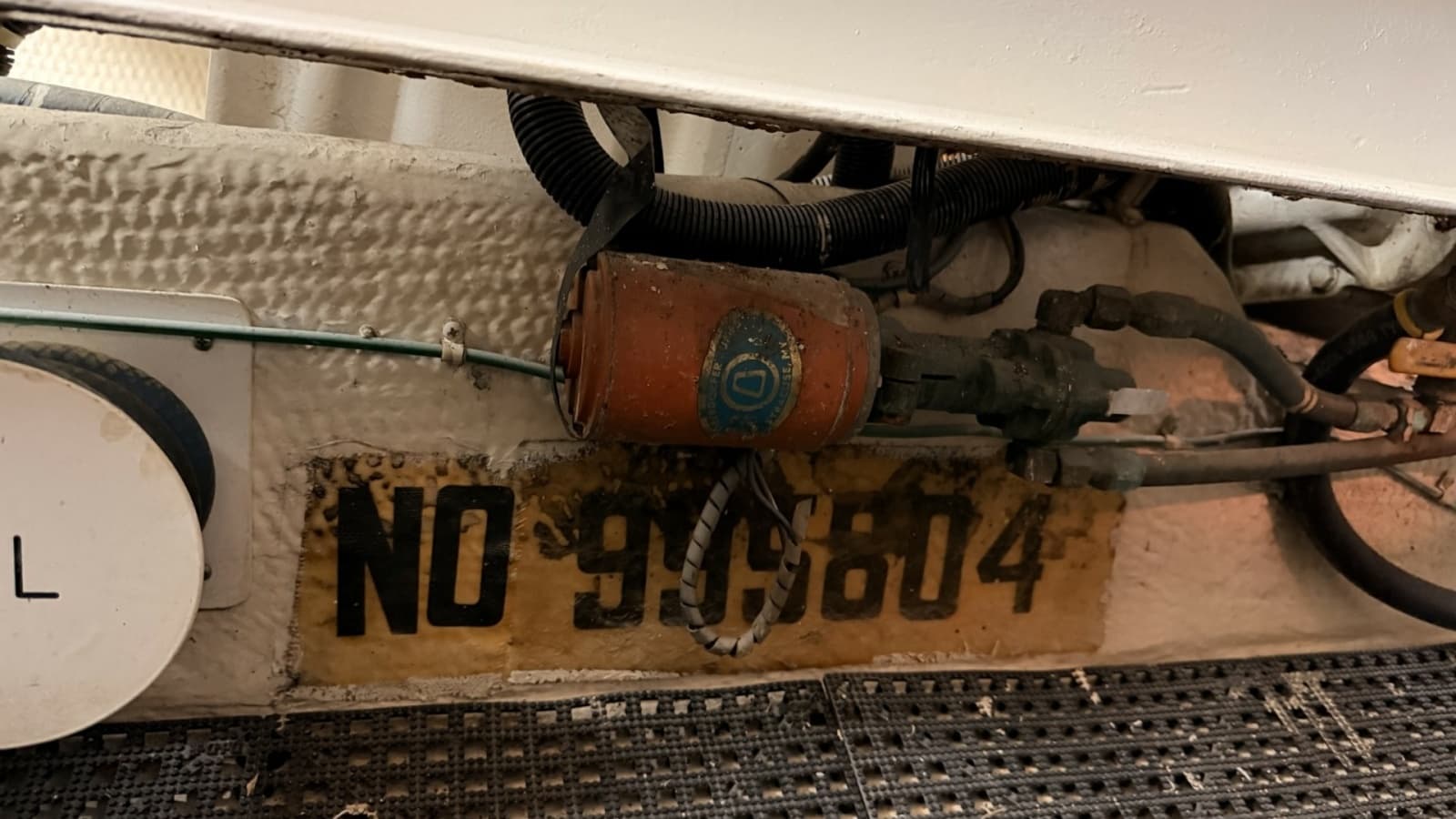 1994 Viking 50 Convertible "Wild Rice" - Engine Room