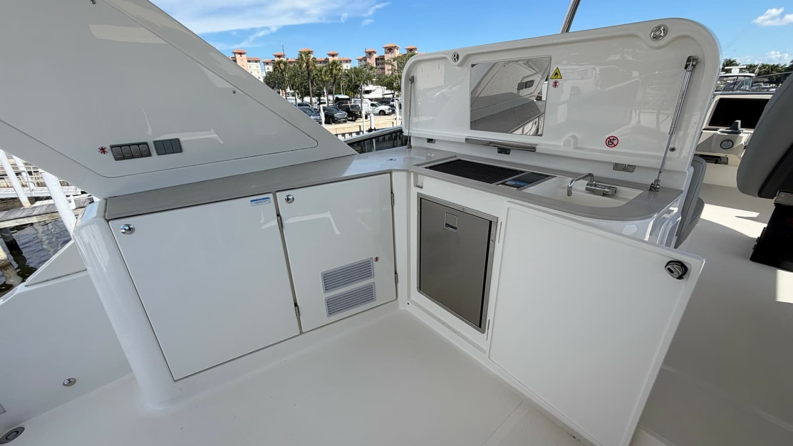 Flybridge Outdoor Galley Area