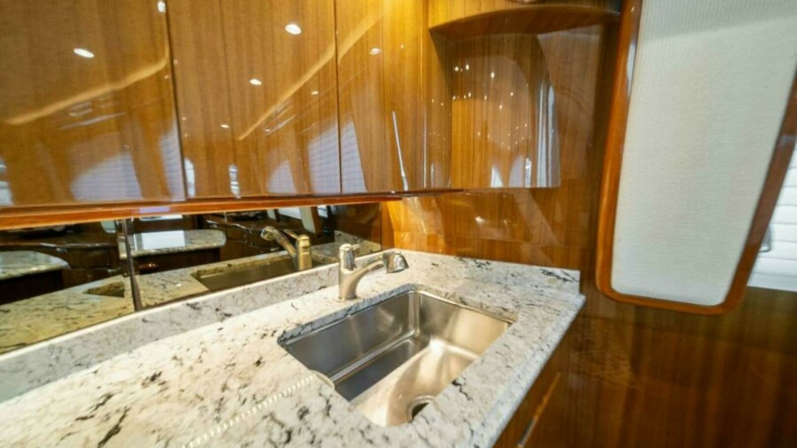 2016 Viking 55 Convertible DONE PICKIN