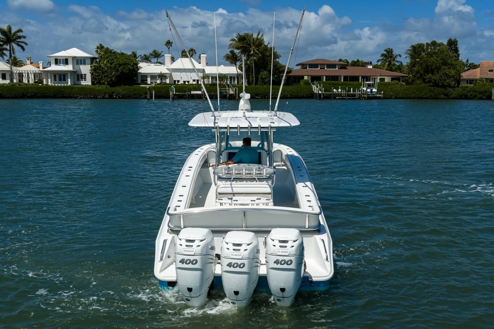 Bahama 41 - Exterior Profile