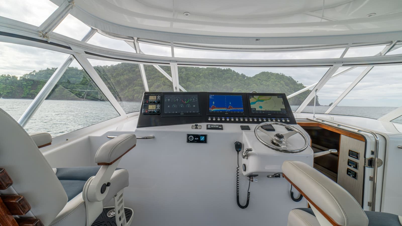 Helm Station with Panoramic Views
