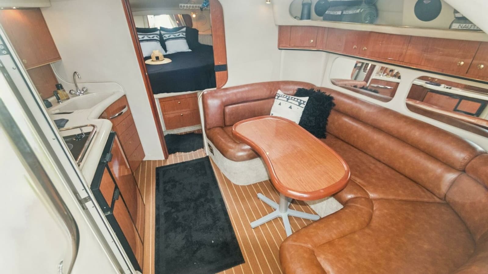 2000 Sea Ray 370 Express Cruiser "Sandie Lee" - Interior Salon and Galley