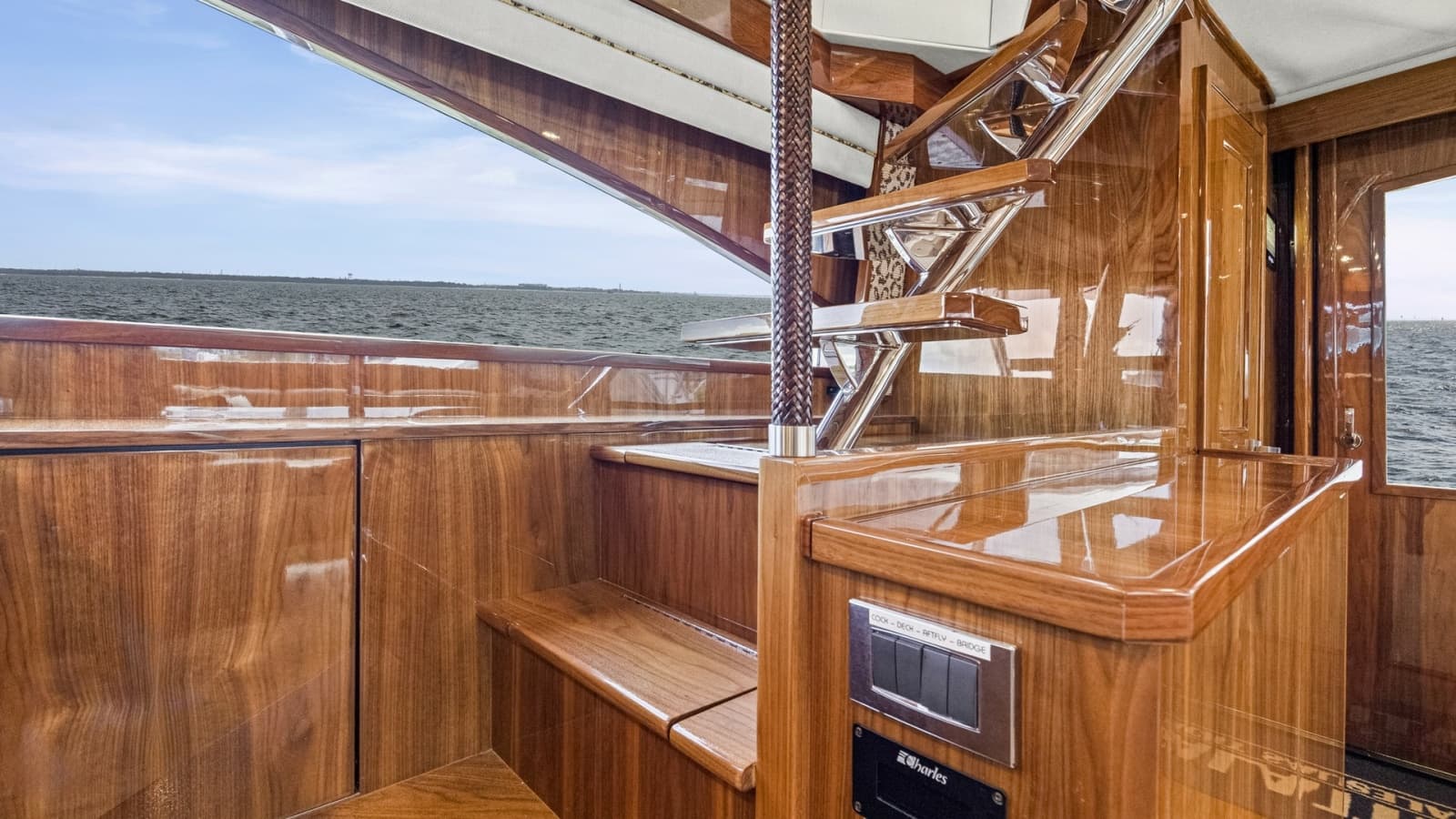 2017 72 Viking Enclosed Bridge Share-E Salon (4)