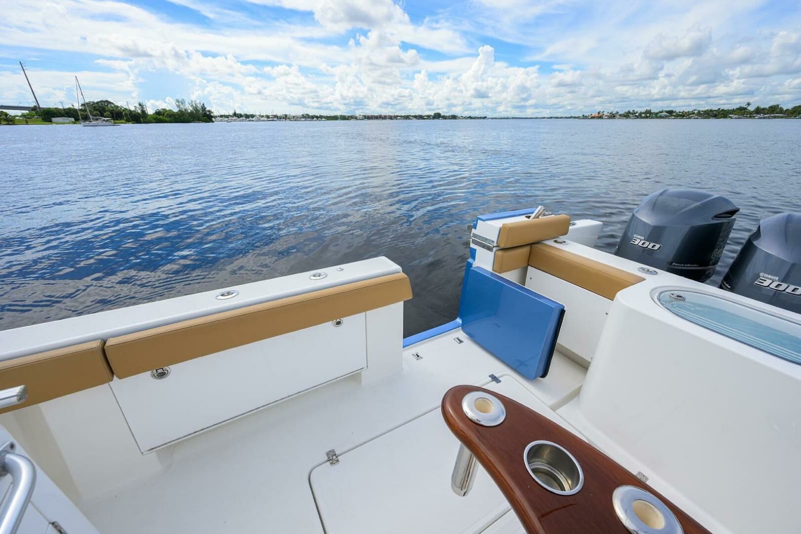 2018 Buddy Davis 42 Center Console - Cockpit