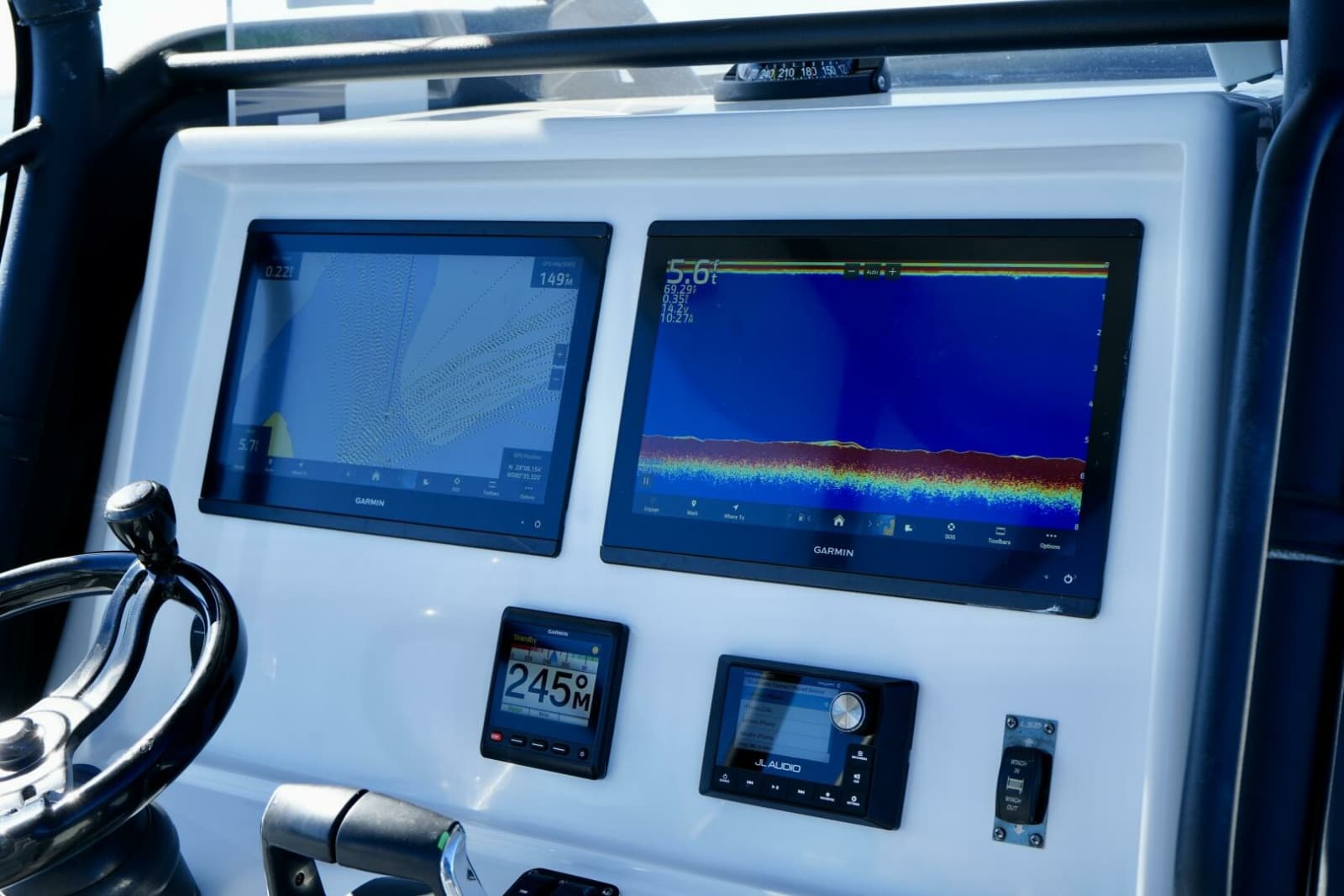 Yellowfin 32 Luhn 32- Helm Electronics