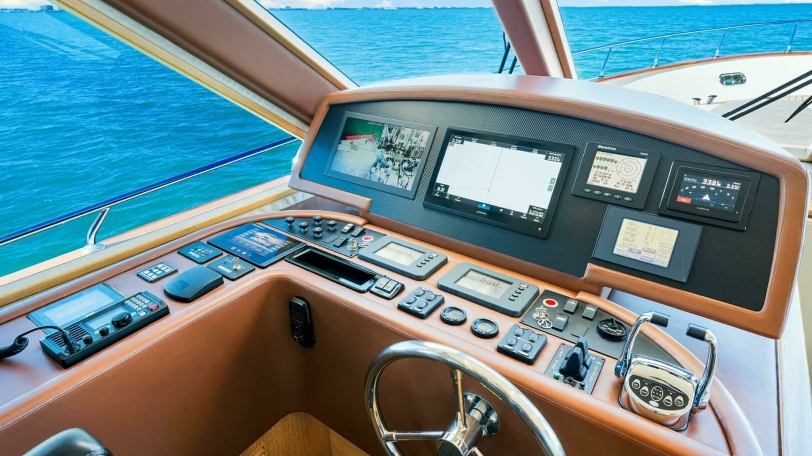 2010 83 Ocean Alexander Motor Yacht 'Relentless'