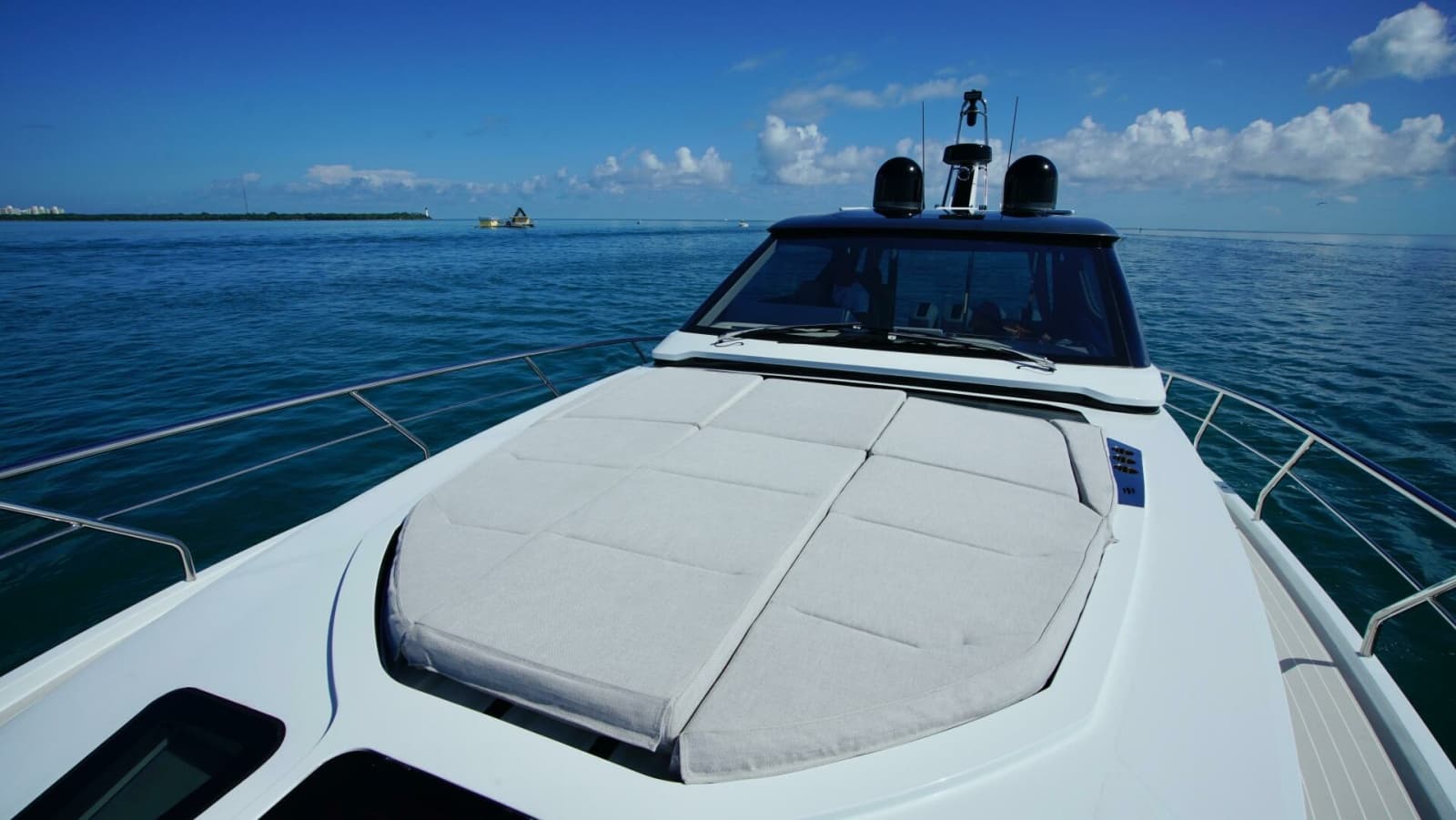 2024 Uniesse HTC5P