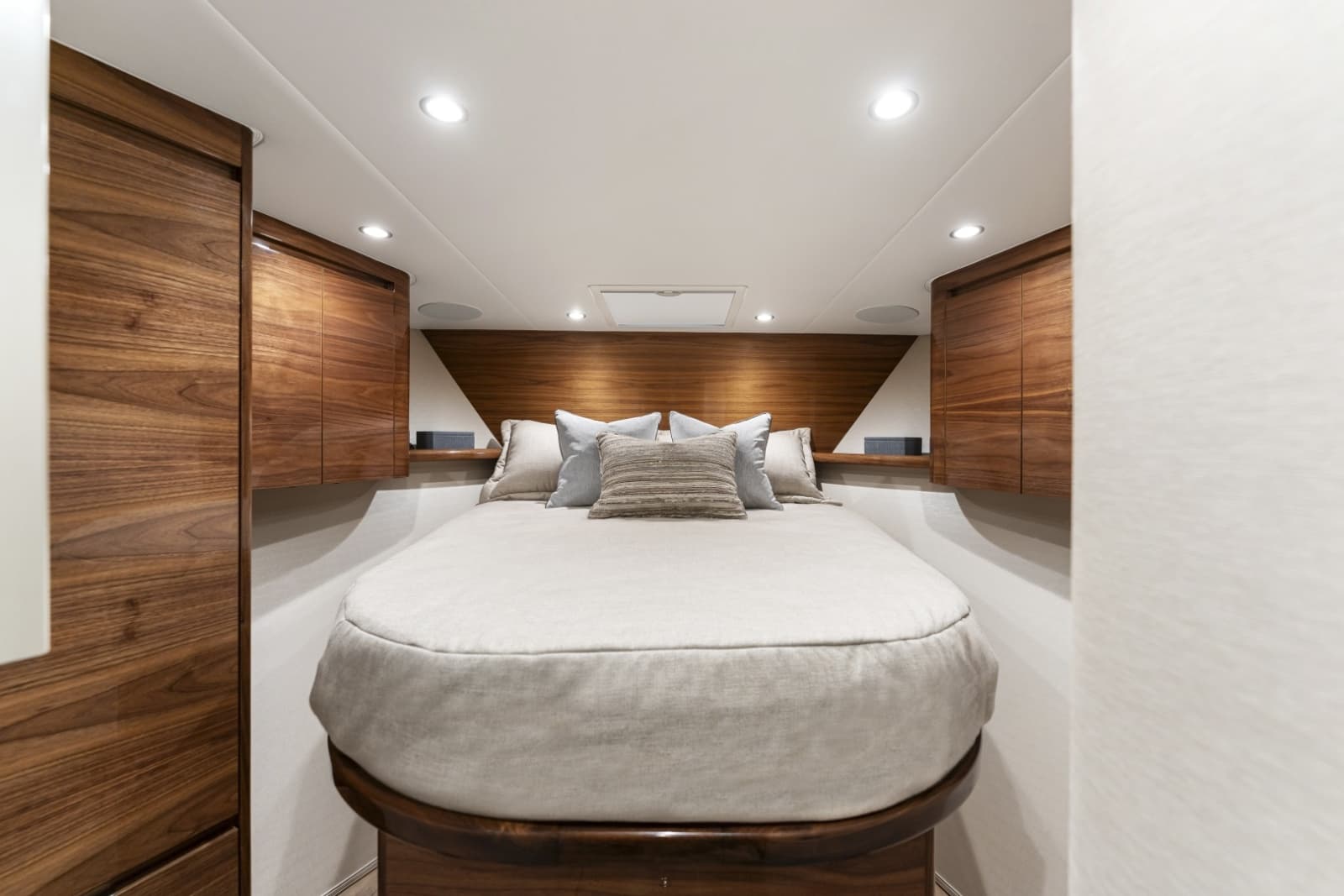 2027 Viking 50 Billfish