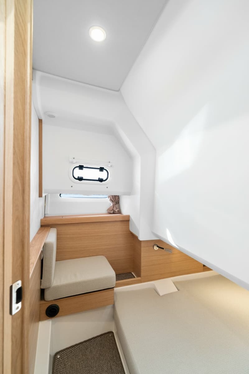 2027 Nimbus Sport Tender 42