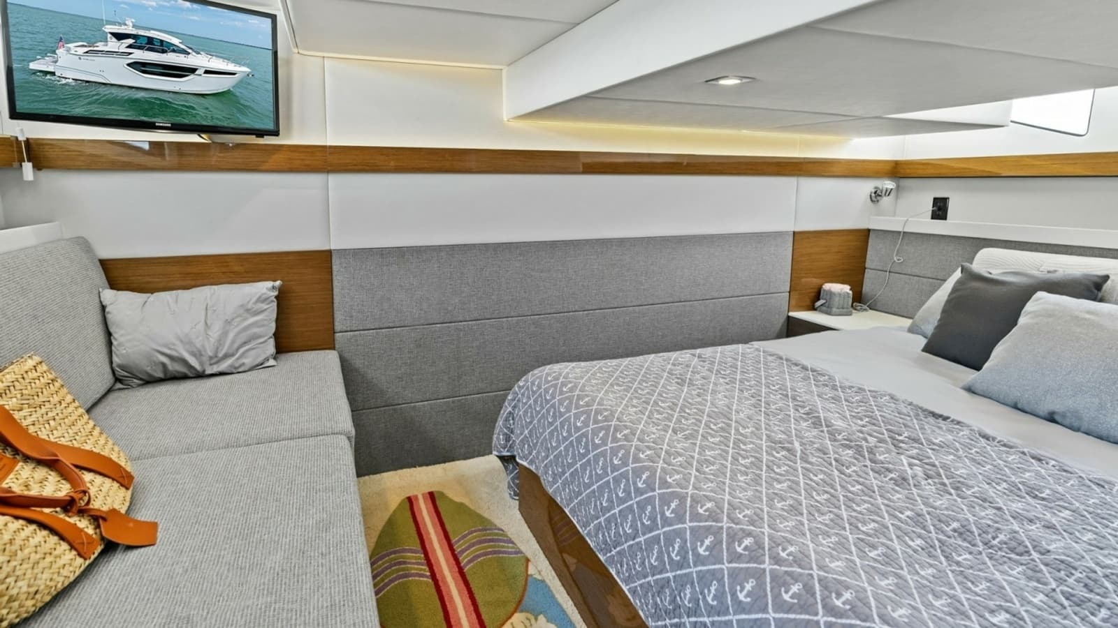2019 Cruisers Yachts 42 Cantius 'Truly Ineffable'