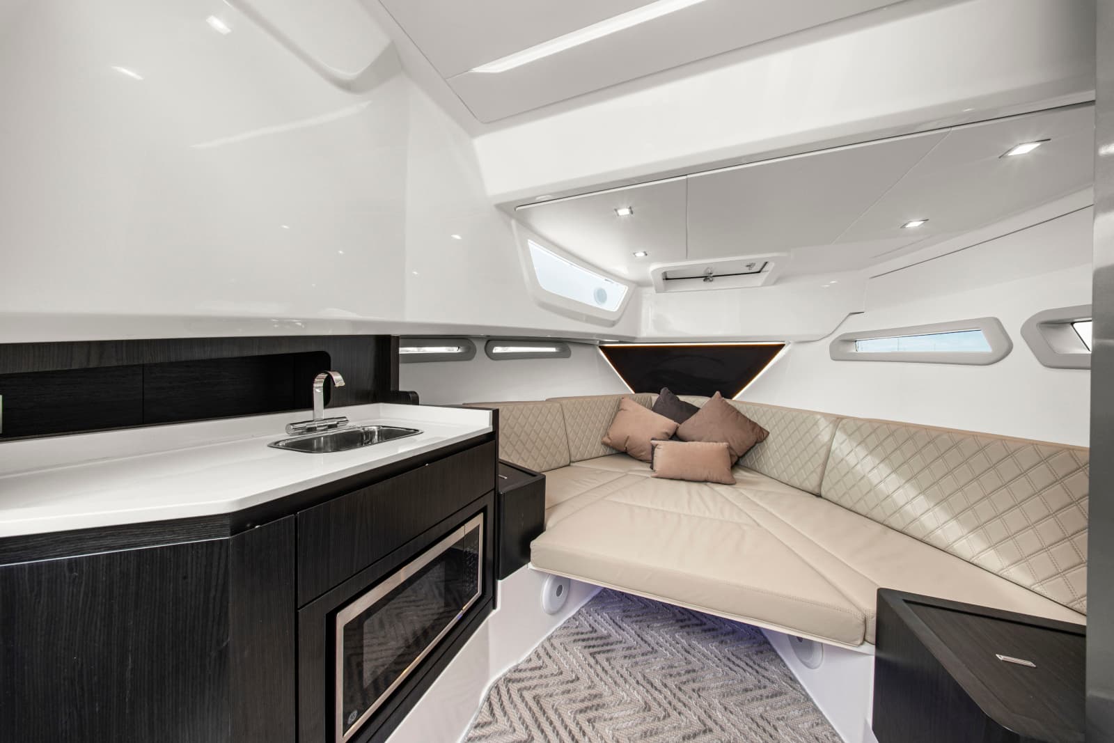 2025 Schaefer 375 HT