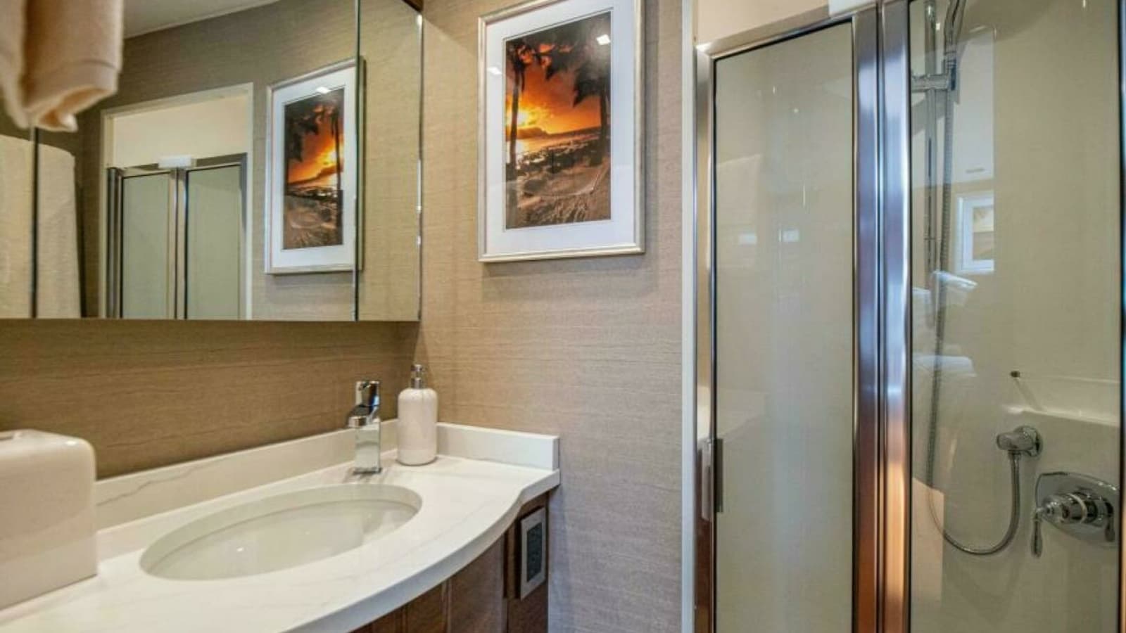 Elegant Ensuite Bathroom