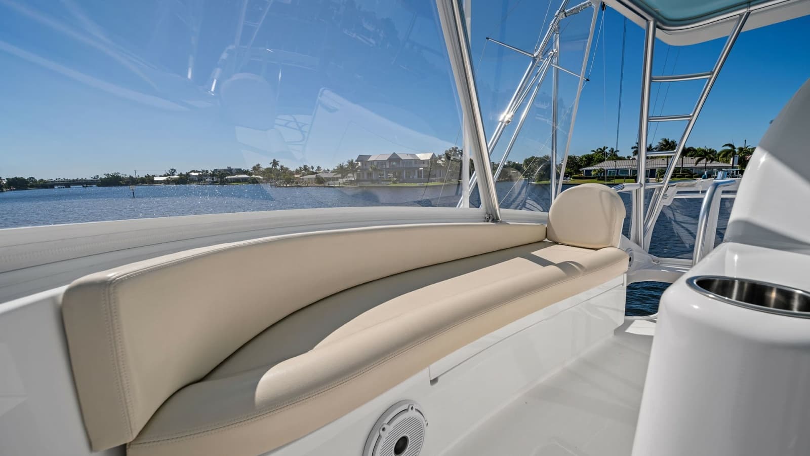 Flybridge Seating Area with Scenic View