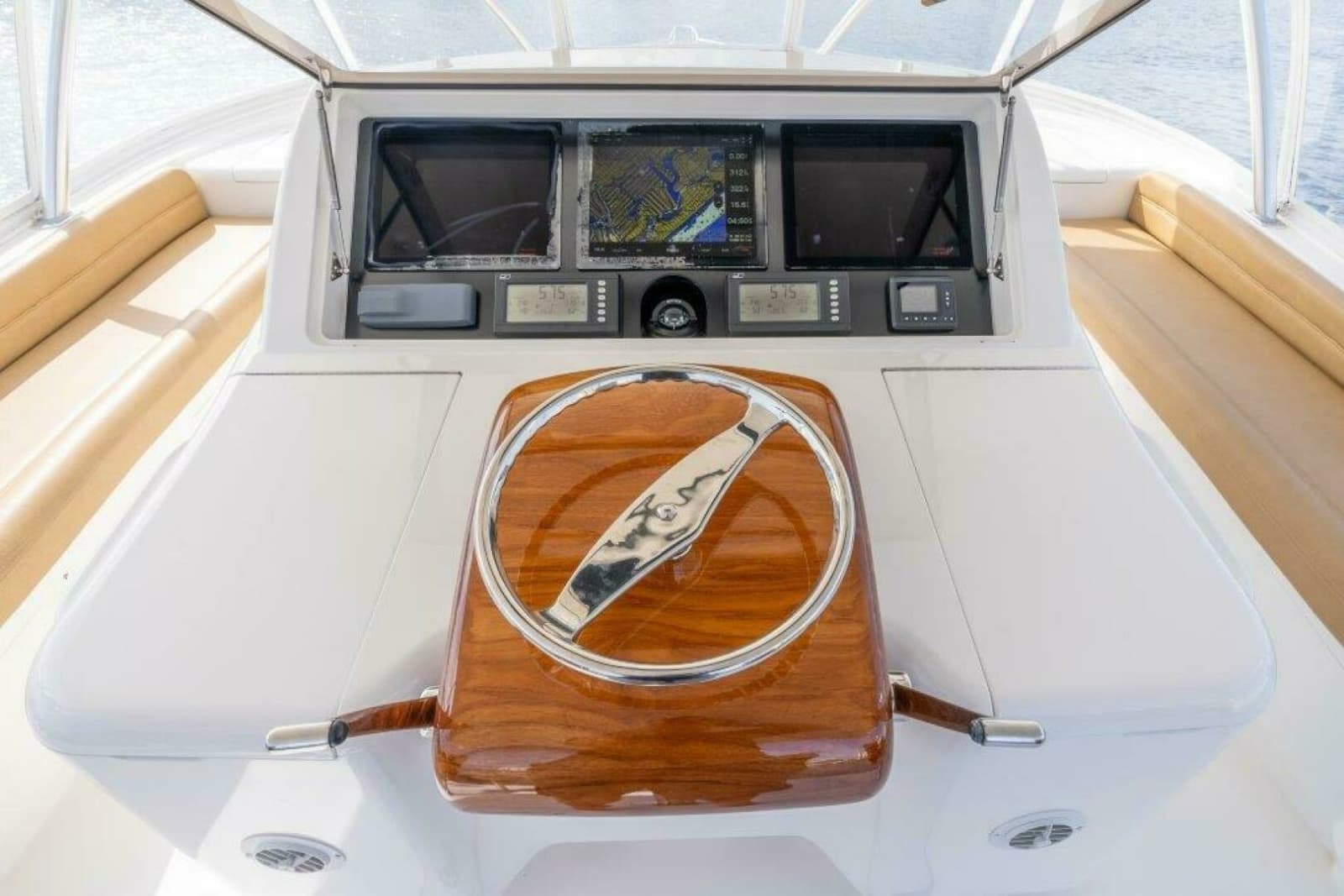 2015 Viking 66 No Collars - Flybridge