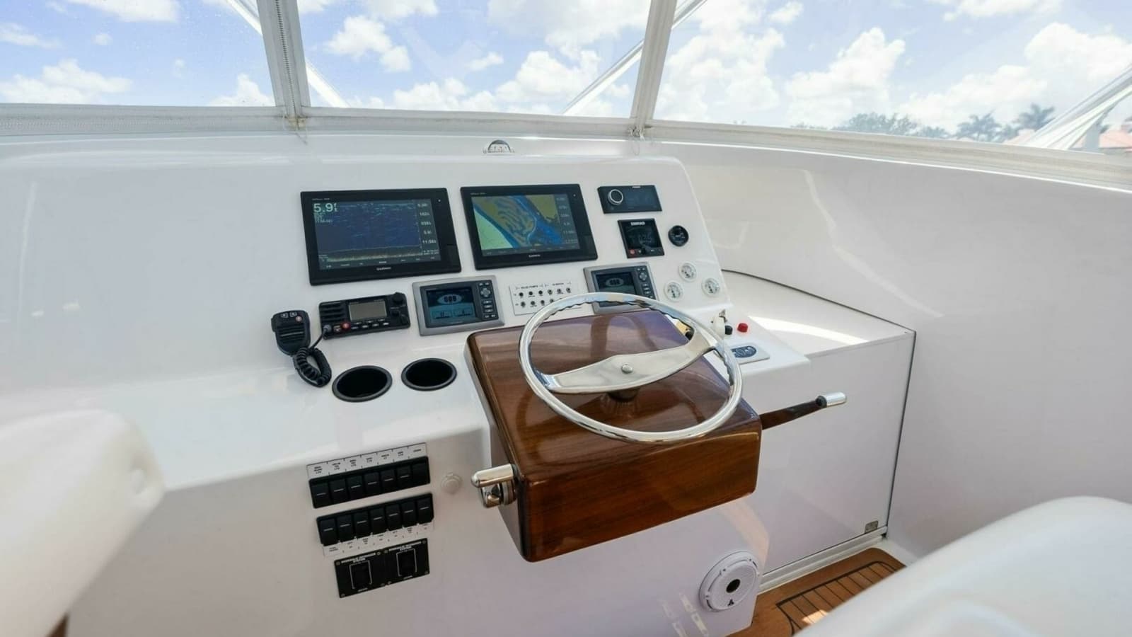 2018 Custom Carolina 35 Express