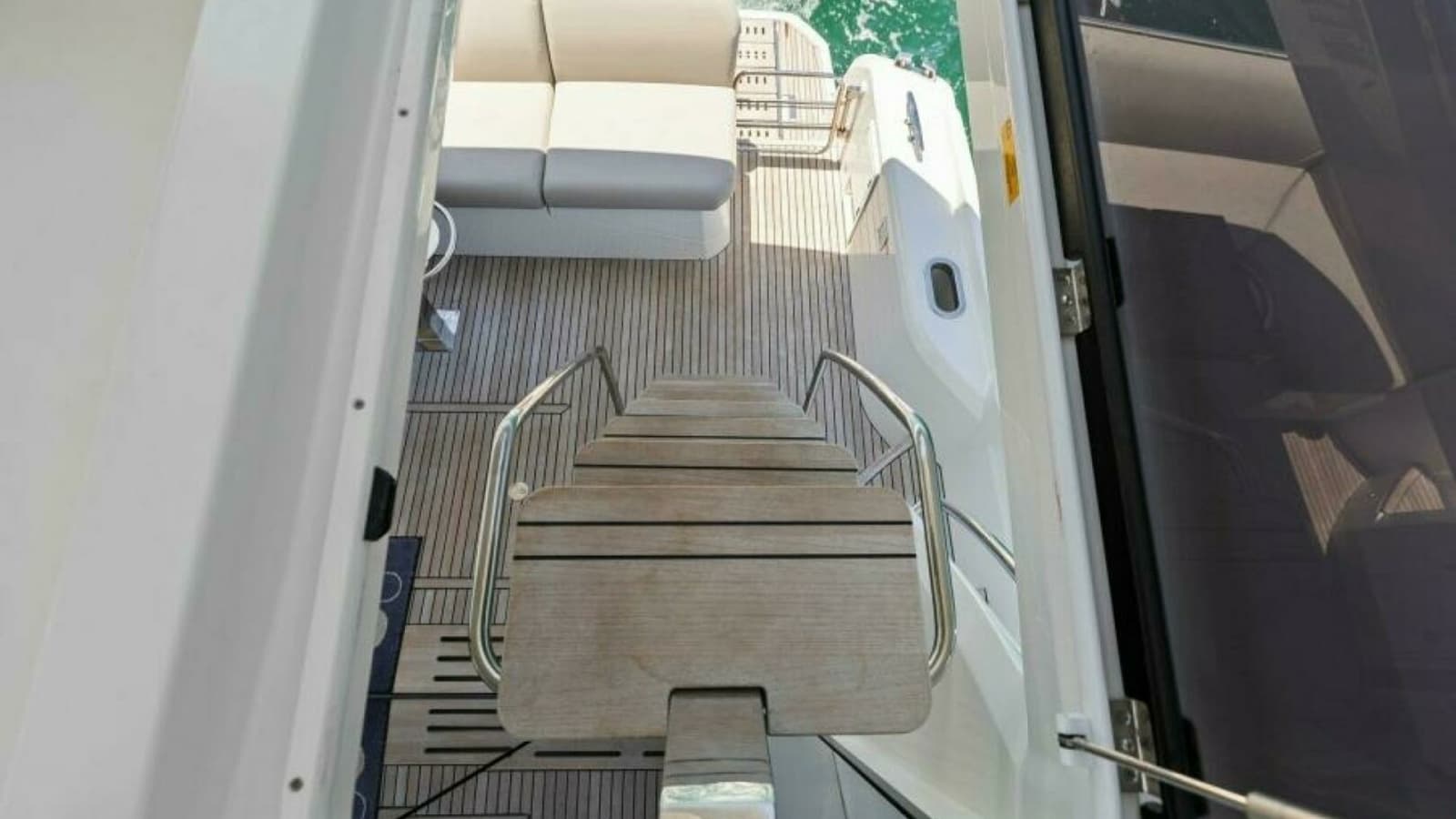 2022 59 Prestige Flybridge - How Sweet It Its - Flybridge