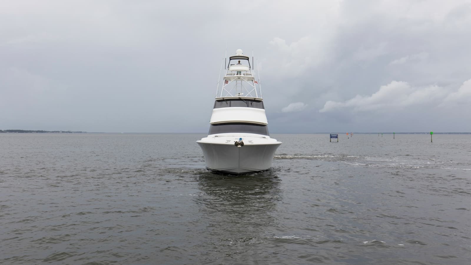 2007 74 Viking Enclosed Bridge Never Settle Profiles (3)