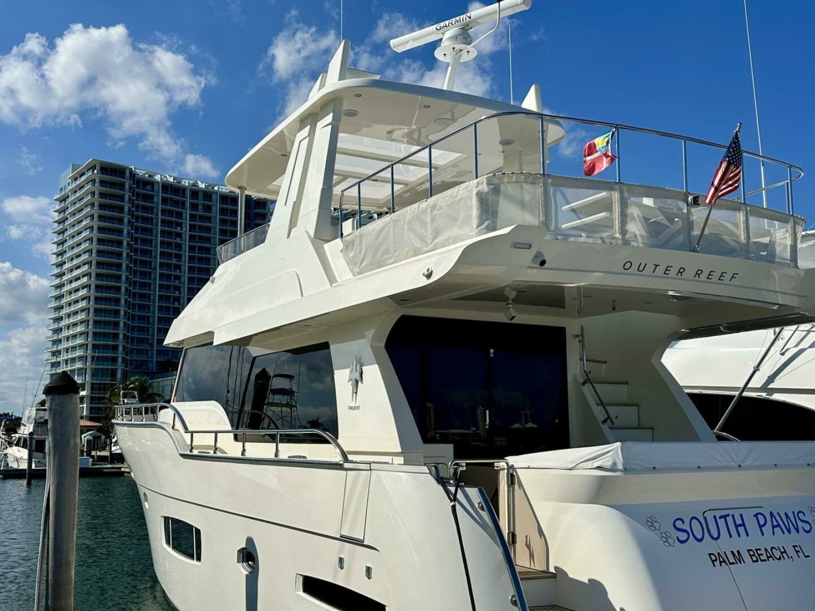 Outer Reef 62 SOUTH  PAWS  - Exterior