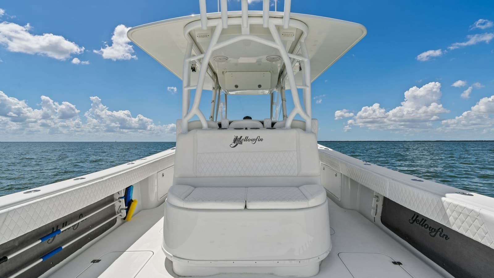 Center Console Helm with Seating
